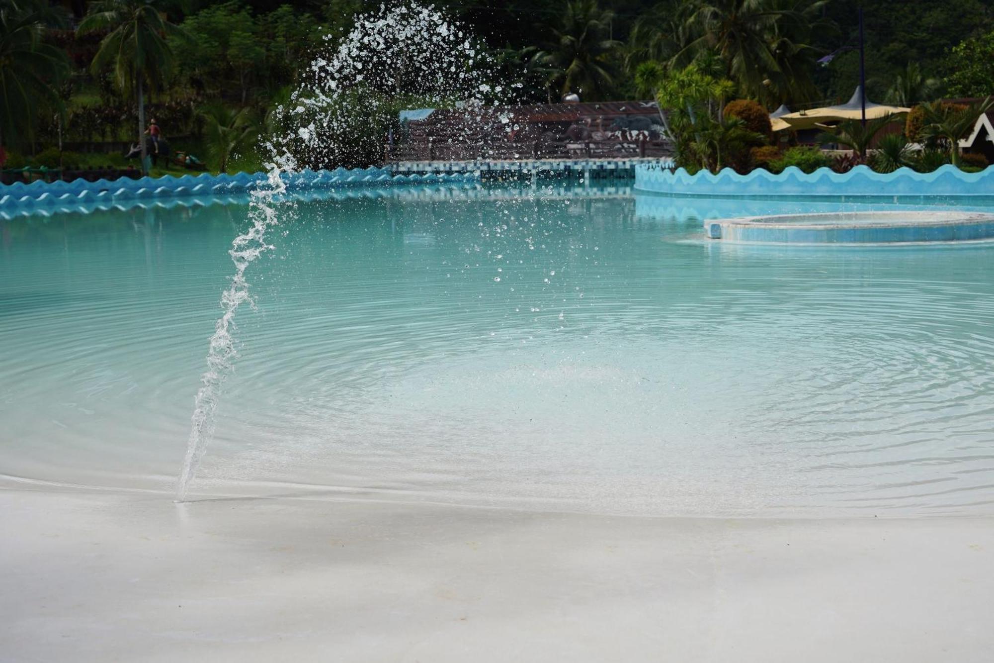 Hidden Valley Mountain And Wavepool Resort Pinamungahan Buitenkant foto