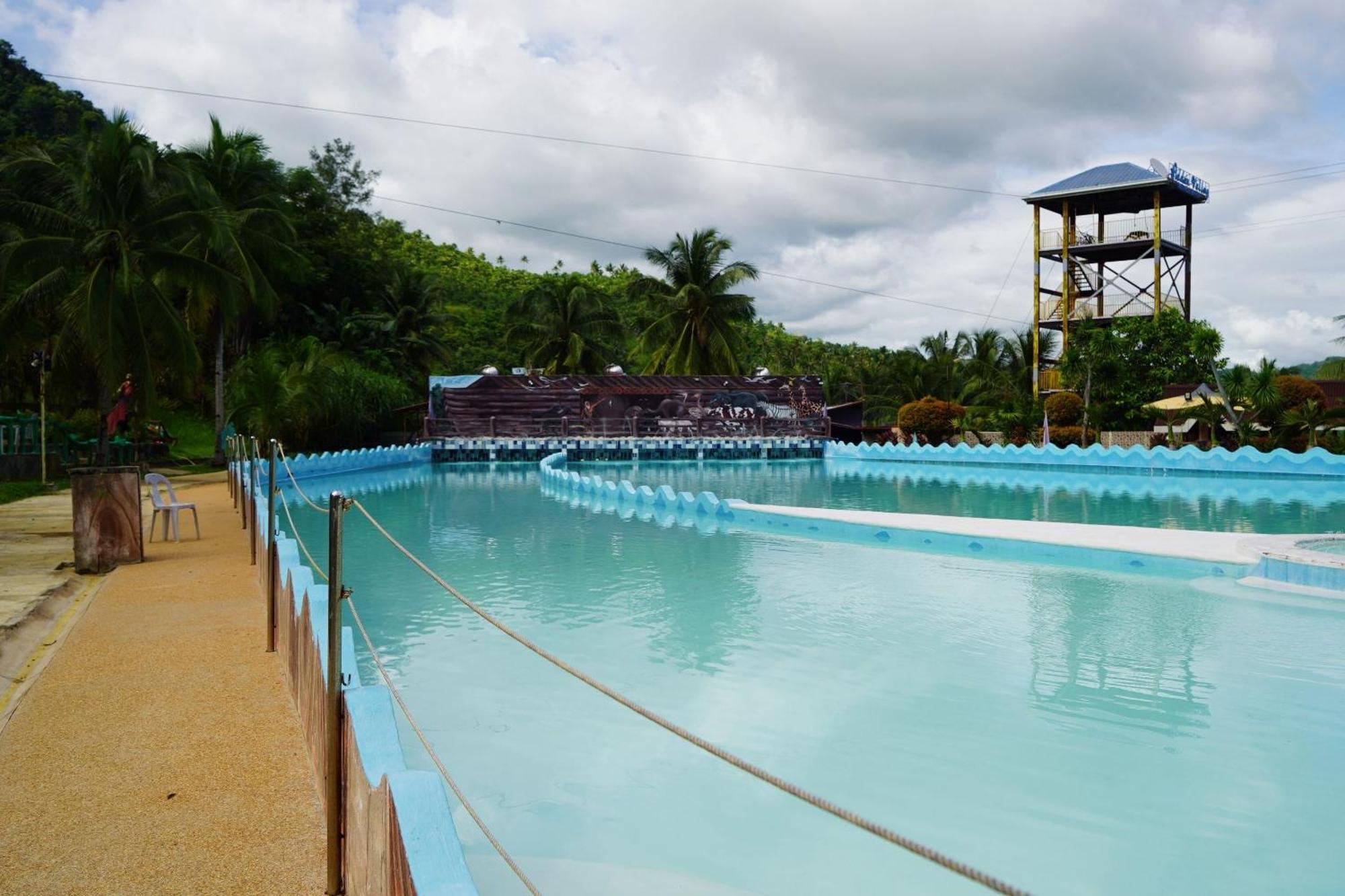 Hidden Valley Mountain And Wavepool Resort Pinamungahan Buitenkant foto